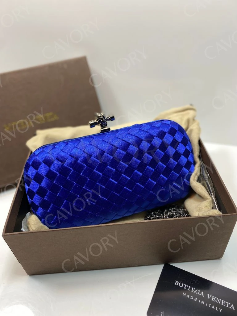 Bottega Veneta Clutch Bag (Medium)