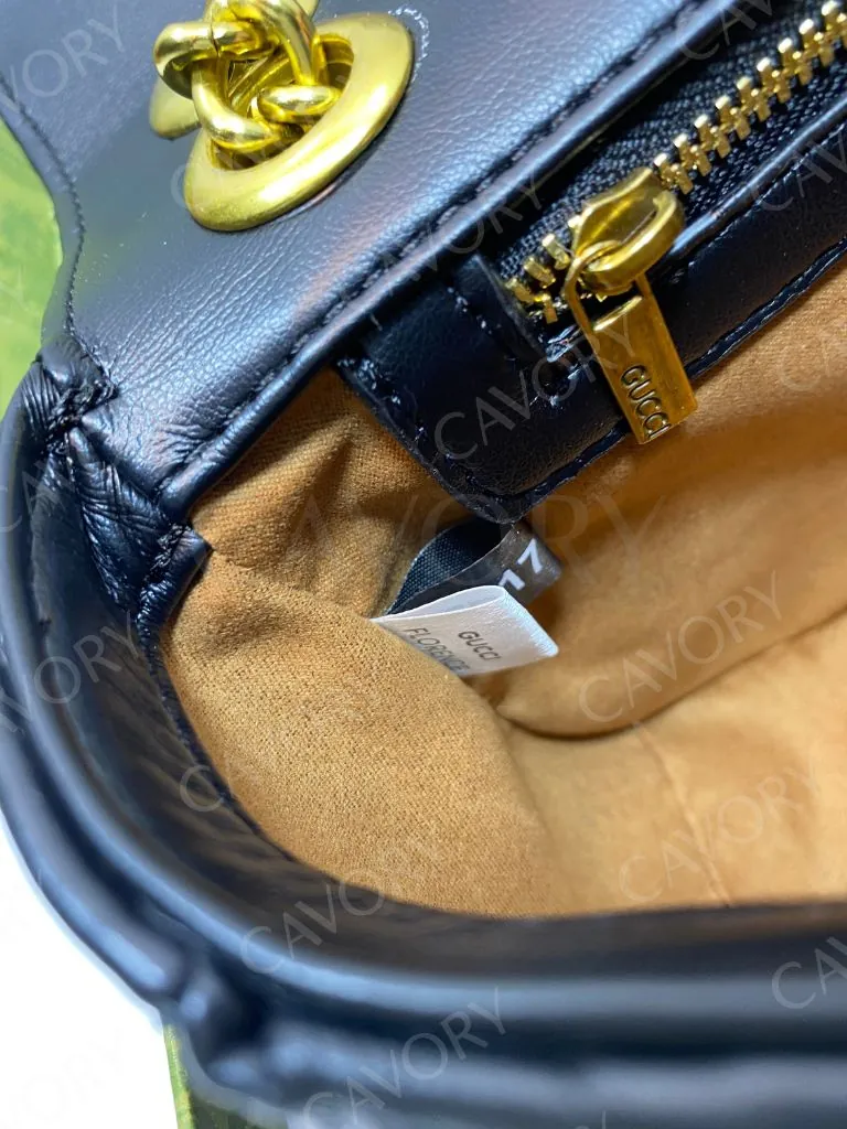 Gucci GG Marmont Matelassé Shoulder Bag