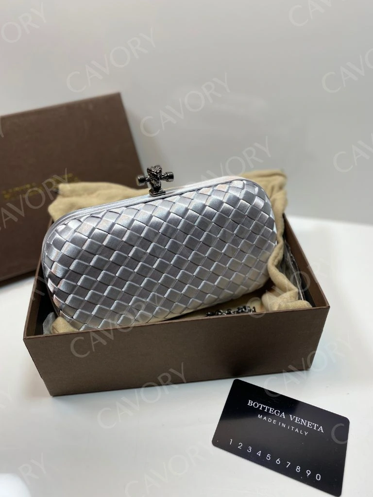 Bottega Veneta Clutch Bag (Medium)