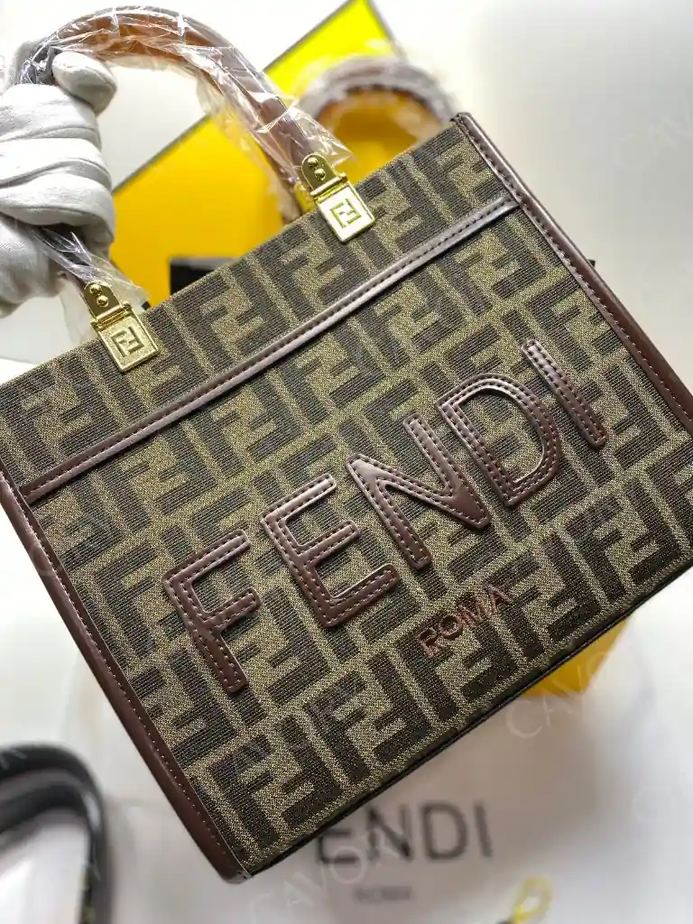 Fendi Roma Medium Tote Bag