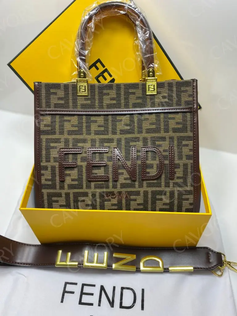 Fendi Roma Medium Tote Bag